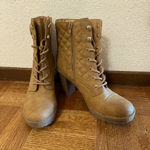 GBG G by Guess Camel Quilted Leather Platform Booties Lace Up Boots